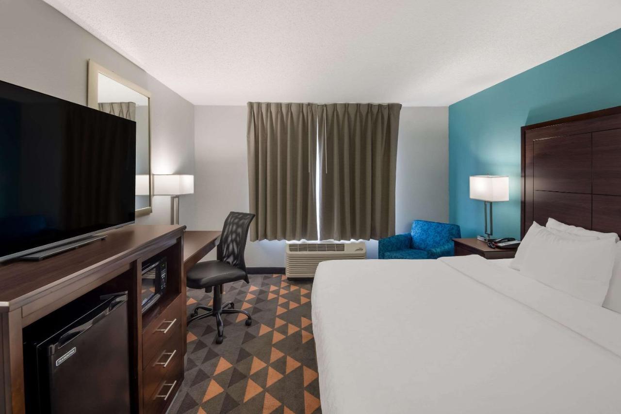 Hotel Clarion Pointe Indianapolis Northeast Castleton Exterior foto