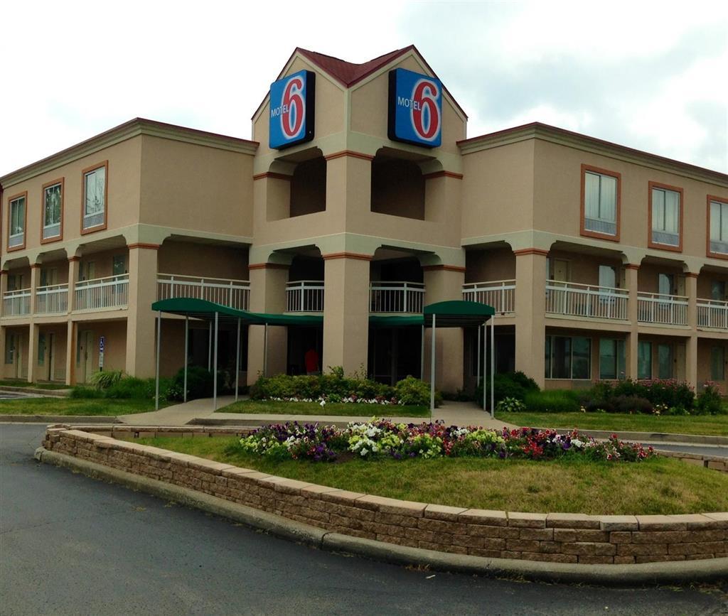 Hotel Clarion Pointe Indianapolis Northeast Castleton Exterior foto